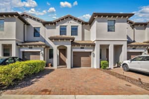 1298 Royal St George Blvd, DAVENPORT