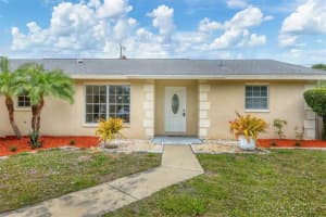 3803 Pin Oaks St, SARASOTA