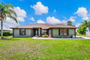 36725 Oconee Ave, EUSTIS