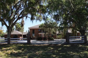 504 E Tipton Rd, PLANT CITY