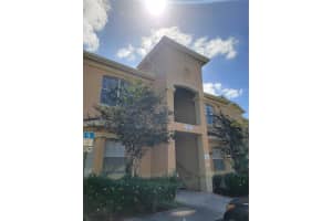 204 Terrace Ridge Cir #204, DAVENPORT