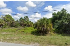 1012 Waterside St, PORT CHARLOTTE