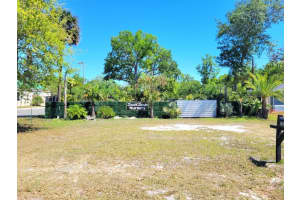 7513 Edgewater Dr, ORLANDO