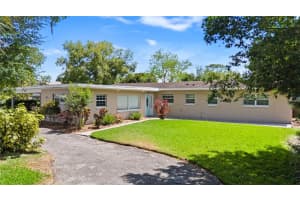 101 E Lauren Ct, FERN PARK