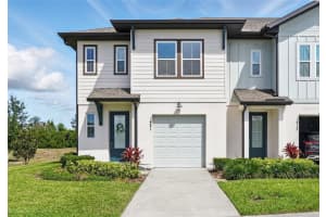 1421 Discovery St, DAVENPORT