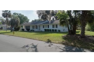 9438 E Village Green Cir, INVERNESS