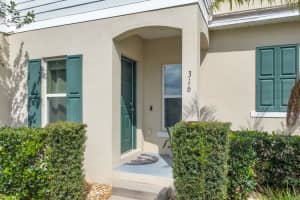 316 Primrose Dr, DAVENPORT