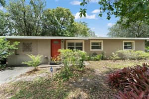17 S Aurora Dr, APOPKA
