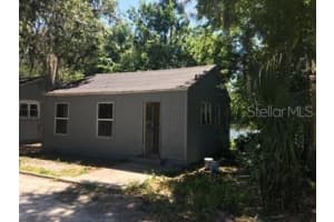 4 Lucerne Cir, LEESBURG