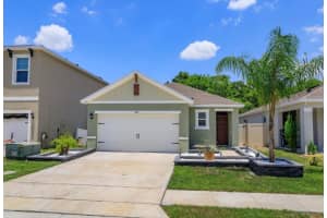 1287 Berry Ln, DAVENPORT