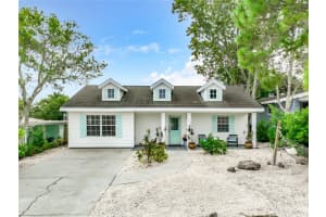 135 Florida Blvd, CRYSTAL BEACH