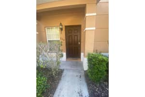 764 Chelsea Dr, DAVENPORT