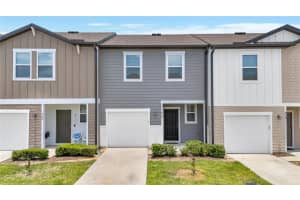 912 Grandin St, DAVENPORT