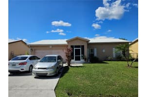 306 Aylesbury Ct, KISSIMMEE