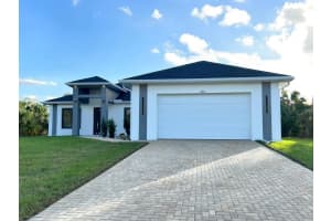 267 Santa Marta St, PORT CHARLOTTE