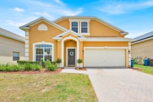 233 Cadiz Loop, DAVENPORT