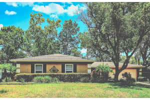 104 Hatfield Ct, LONGWOOD