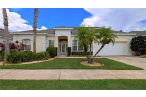 416 Prestwick Dr, DAVENPORT