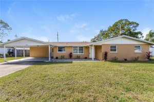 2472 Waneta Dr, SARASOTA