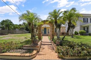 689 Overspin Dr, WINTER PARK