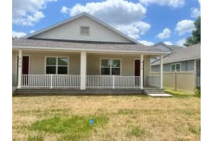 412 S Main Ave, GROVELAND