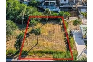 1294 Venetian Way, NAPLES