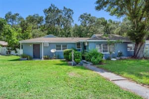 1220 Sunshine Ave, LEESBURG