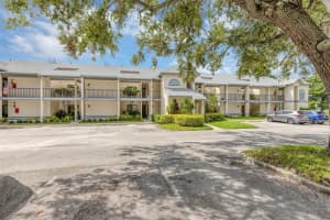 2160 San Marcos Cir Se #512, WINTER HAVEN
