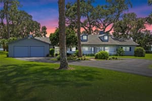 33205 Lakeshore Dr, TAVARES