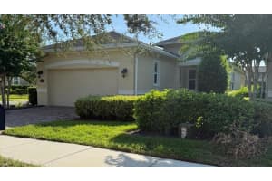 1677 Victoria Gardens Dr, DELAND