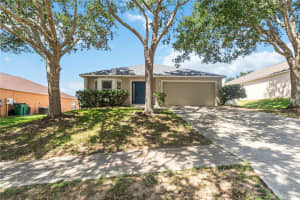 2225 Sandridge Cir, EUSTIS