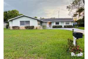 186 Lakeside Dr, SANFORD