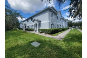 7326 E Bank Dr, TAMPA