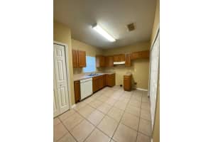 33 W 13th St #33, APOPKA