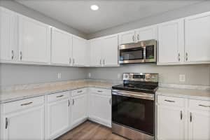 326 Elderberry Dr, DAVENPORT