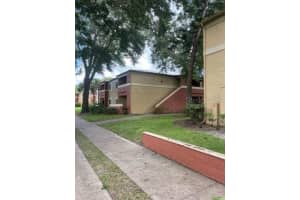 624 Kenwick Cir #204, CASSELBERRY