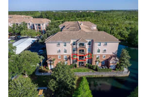 1357 Venezia Ct #202, DAVENPORT