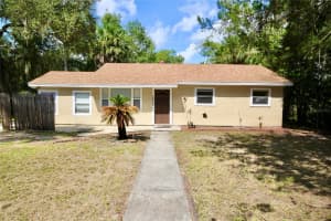1806 S Cedar Ave, SANFORD