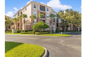 8296 Portofino Dr #105, DAVENPORT