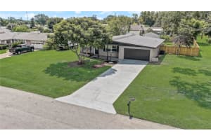 949 Pineapple Rd, SOUTH DAYTONA