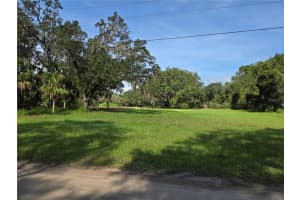 Crystal Ln, UMATILLA