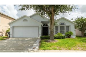 162 Jocelyn Dr, DAVENPORT