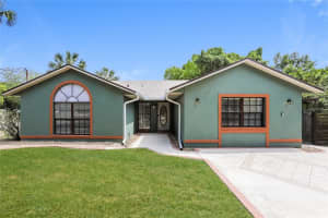 231 Lago Vista St, DEBARY