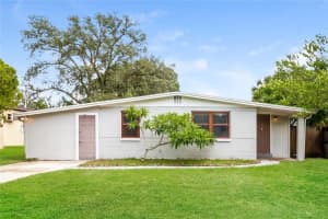 2326 E 111th Ave, TAMPA