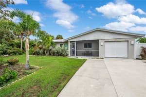 631 Coral Dr, NOKOMIS