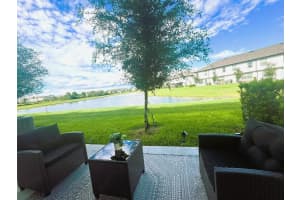 1039 Plantation Lane, DAVENPORT