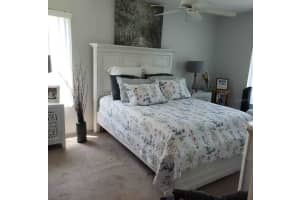 924 S Pine Ridge Cir #9, SANFORD