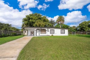 116 Azalea Ln, SANFORD