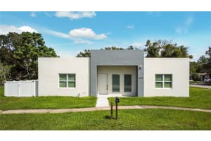 1649 Lake Dr, CASSELBERRY