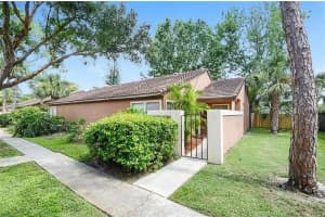 668 Montego Bay Ct S #668, WINTER PARK
